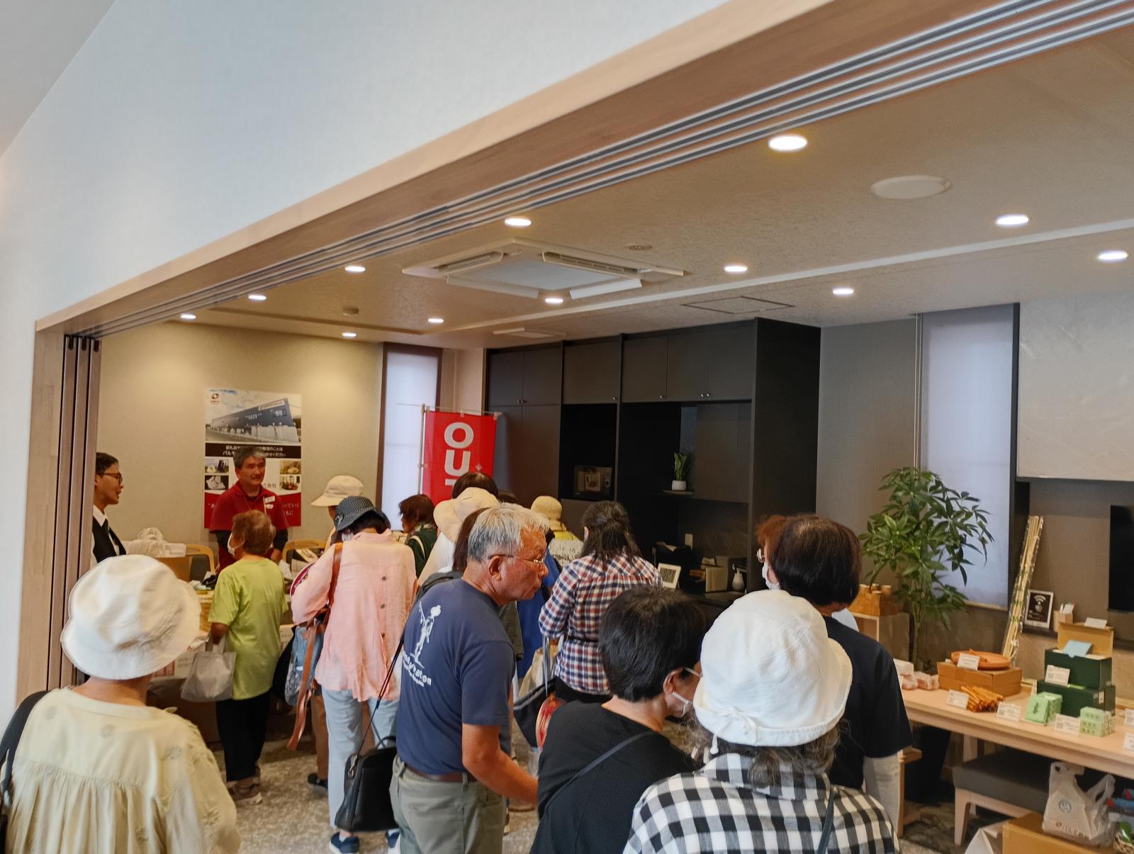 本日 『 パルモ 堀りだしもの市 』 開催 !!のイメージ