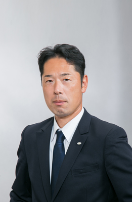 穴井　剛史