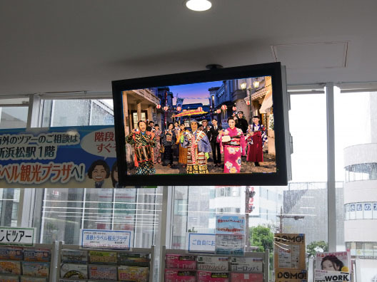 【えんてつビジョン・赤電の各駅サイネージ広告】のイメージ